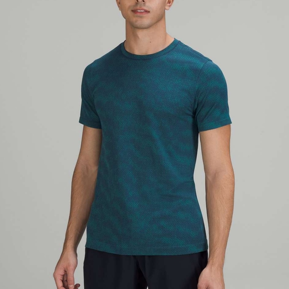 lululemon athletica Other - Lululemon Metal Vent Tech Breathe Shirt